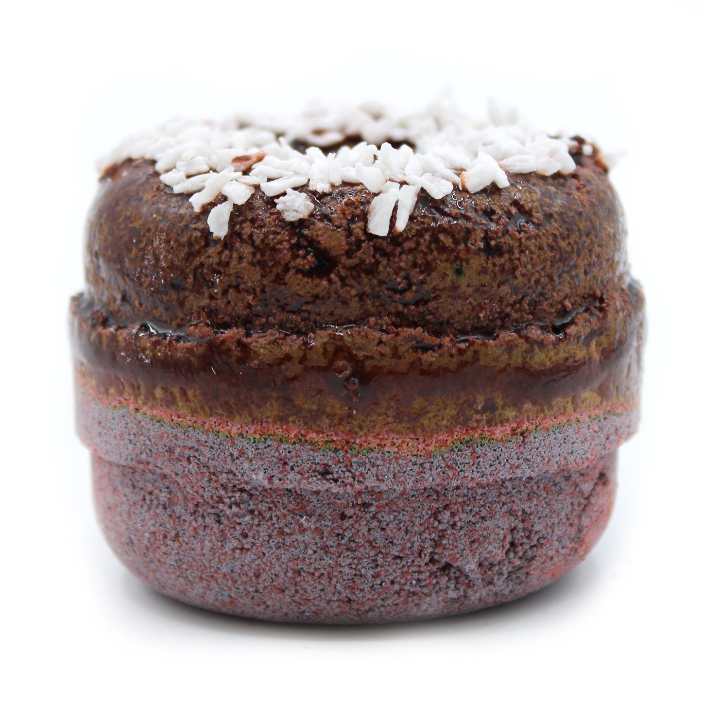 Luxury Donut Bath Bomb – Chocolate & Coconut with rich cocoa scent, desiccated coconut topping, and skin-softening coconut oil.