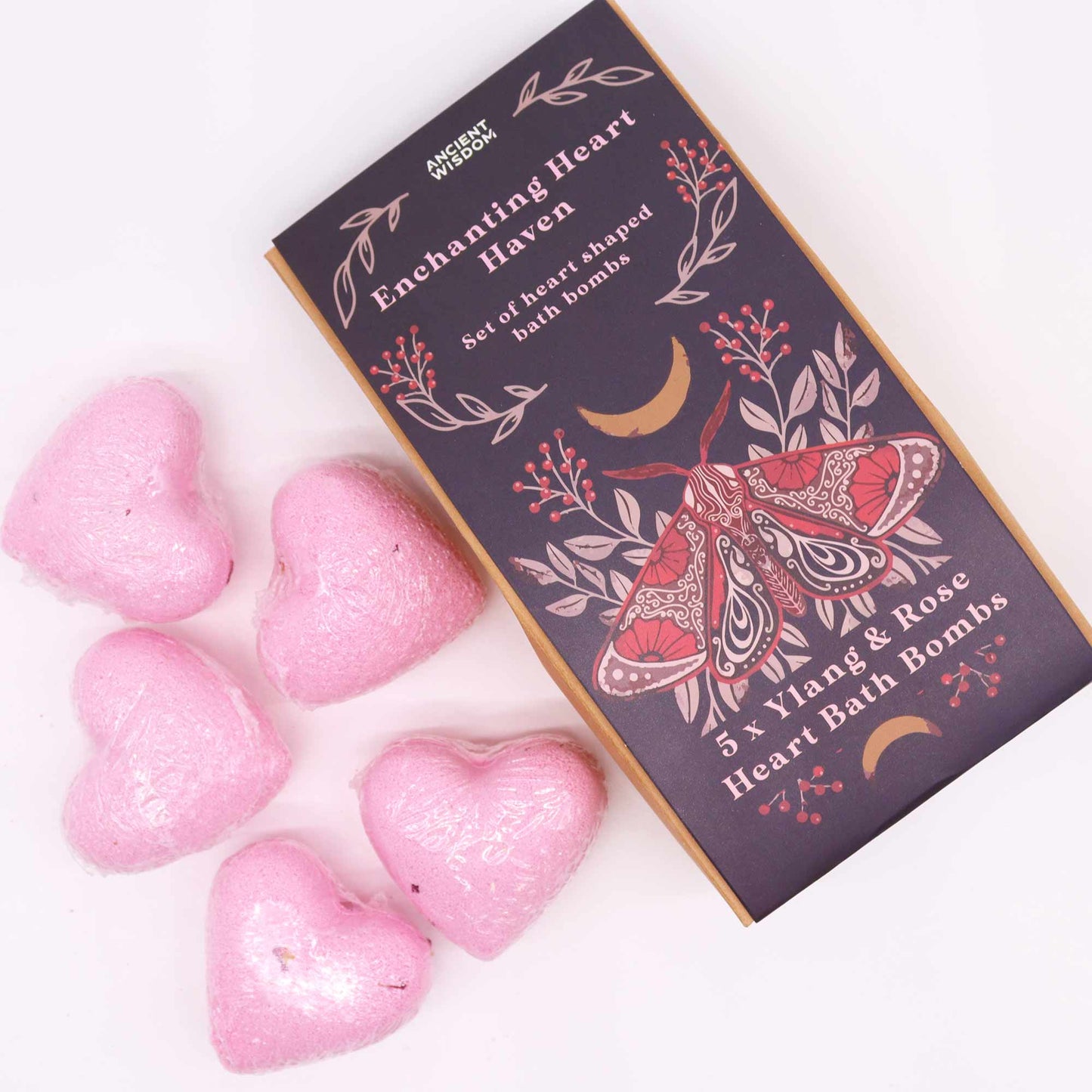 Mini Heart Bath Bombs – Enchanting Heart Haven gift set with ylang-ylang and rose scent in heart shapes.