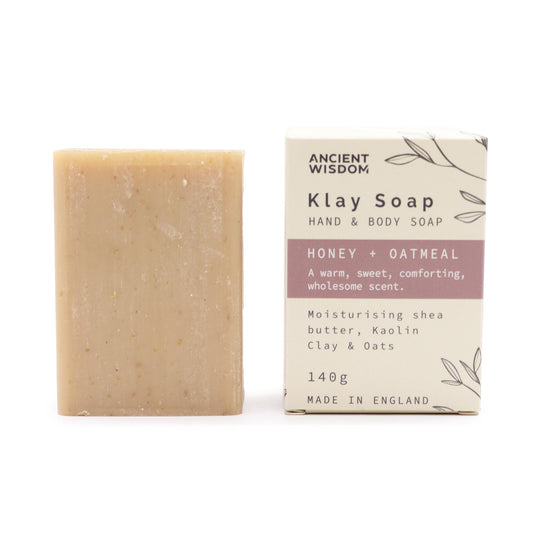 Natural clay soap bar with honey and oatmeal – made with Kaolin clay and oats for exfoliating, oil-balancing skincare.