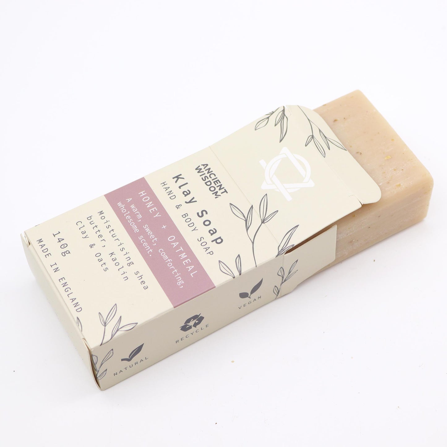 Natural clay soap bar with honey and oatmeal – made with Kaolin clay and oats for exfoliating, oil-balancing skincare.