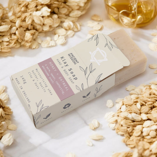 Natural clay soap bar with honey and oatmeal – made with Kaolin clay and oats for exfoliating, oil-balancing skincare.