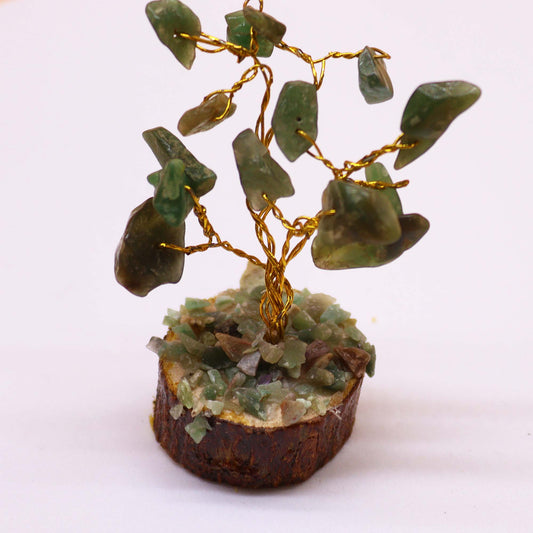 Mini Green Aventurine crystal tree on natural wood base – 6cm high with 15 healing crystals