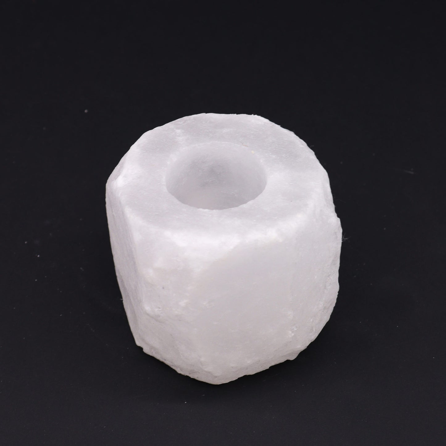 White Himalayan salt candle holder – natural raw crystal, approx. 600–800g
