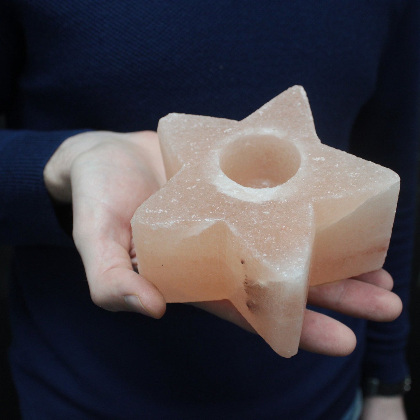 Star-shaped Himalayan salt candle holder – natural pink crystal, approx. 600–800g