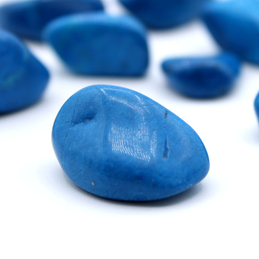 Large tumbled Blue Howlite crystal – soft blue and white stone for calm and communication