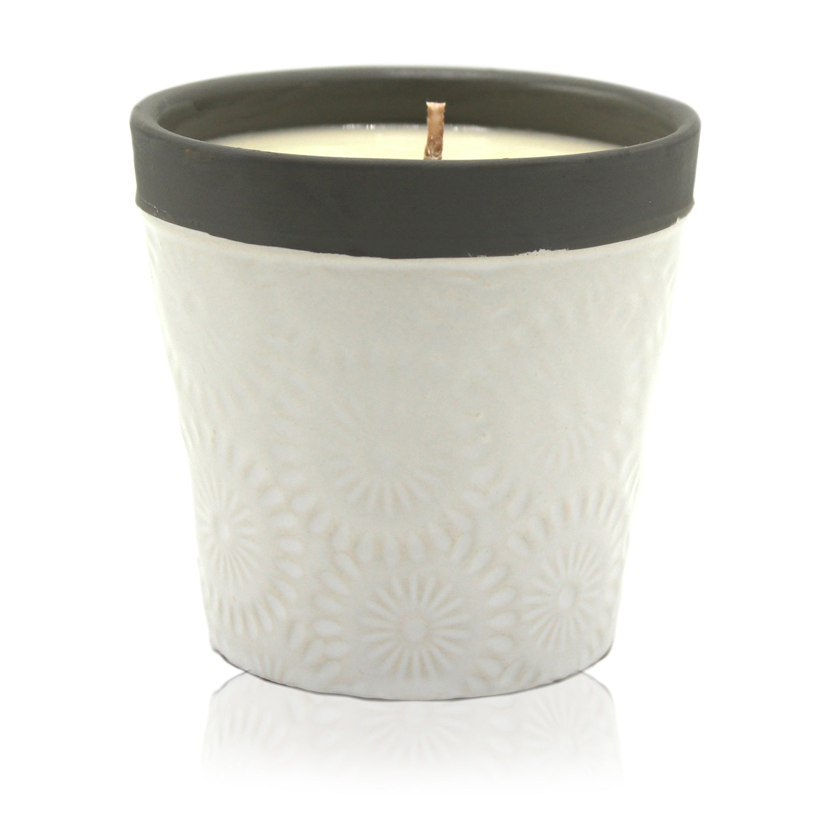 Forever Vanilla soy wax candle in ceramic plant pot with warm British vanilla fragrance
