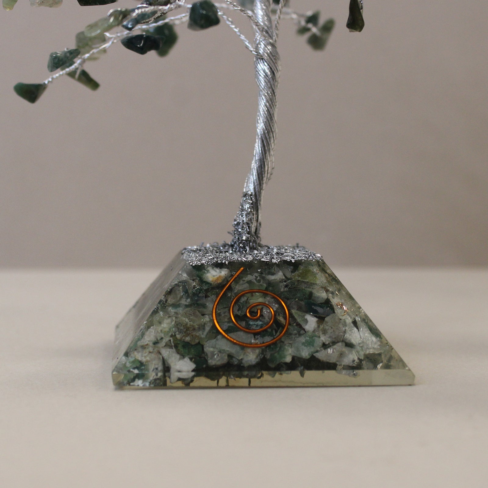 Moss Agate crystal tree with orgonite base – handmade with 160 stones of natural crystals